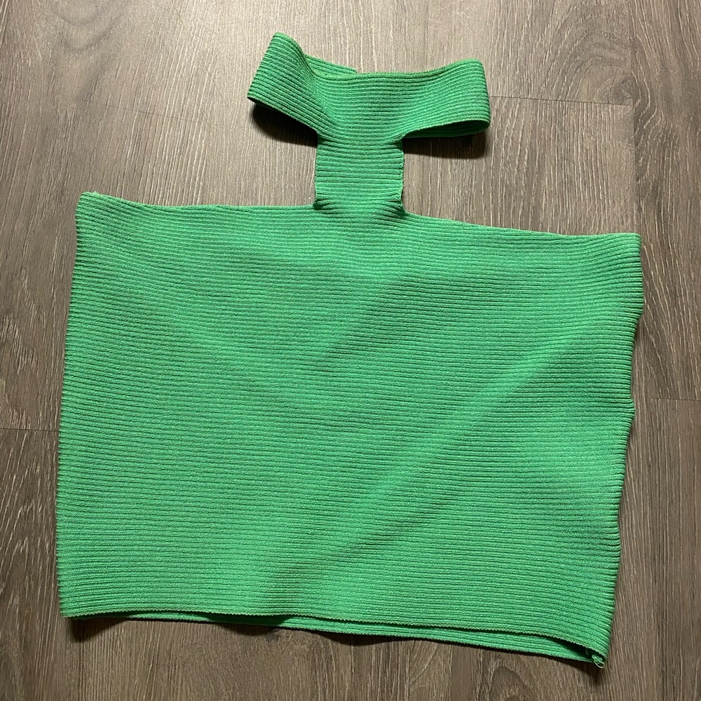 These three boutique high neck crop top - Picture 2 of 3